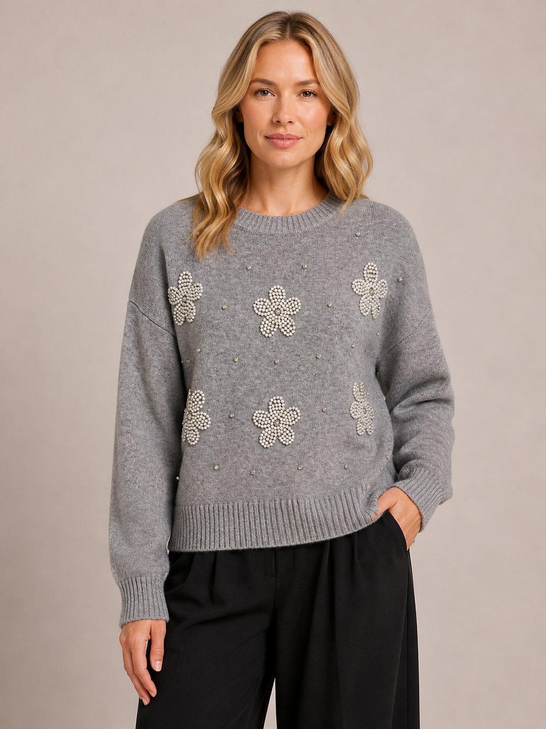 SCOOP DIAMOND FLOWER DETAIL JUMPER