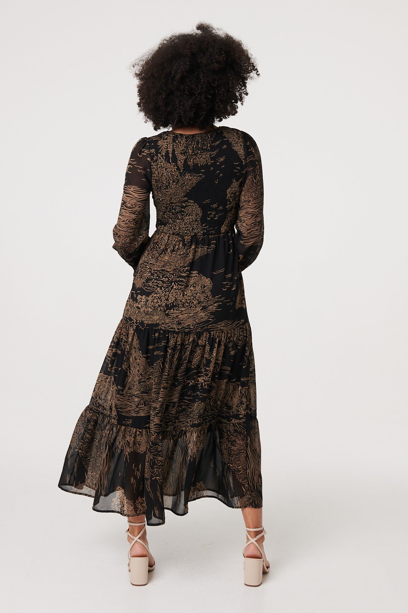 Printed Long Sleeve Tiered Maxi Dress in MULTI BLACK [PK-8]