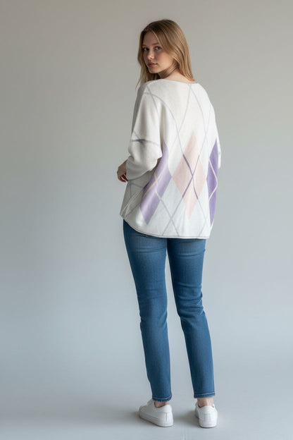 DIAMOND PATTERNED V NECK JUMPER