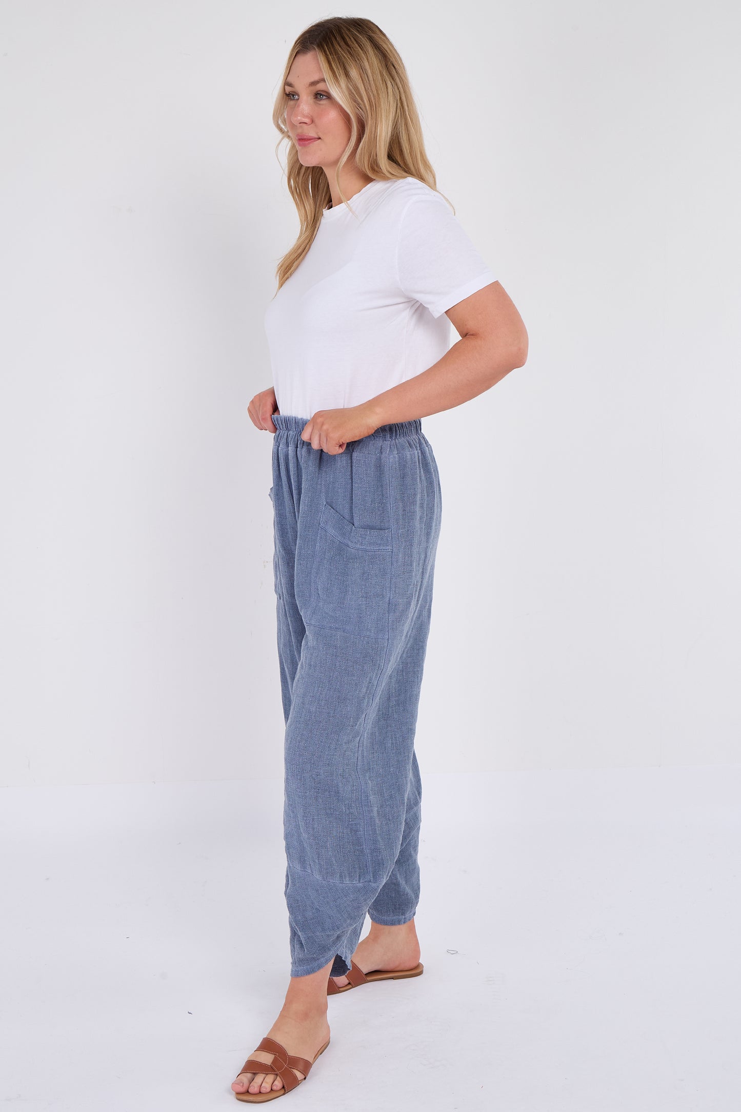 WASHED LINEN FRONT POCKET BARREL LEG TROUSER