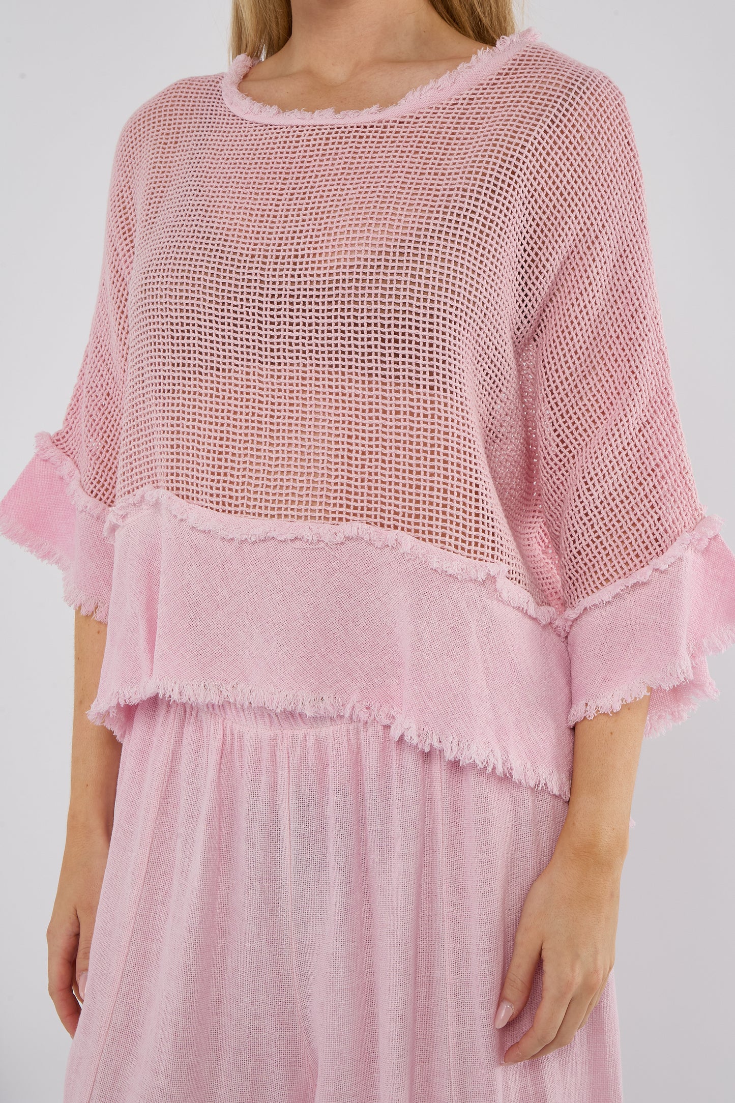 WASHED LINEN MESH FRINGE EDGED TOP