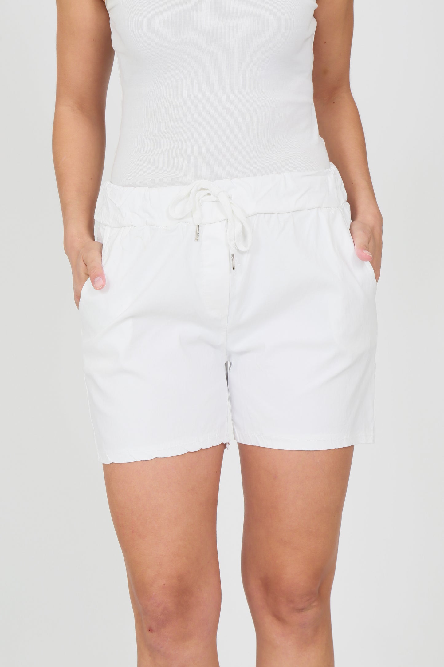 TWO POCKET MAGIC SHORTS