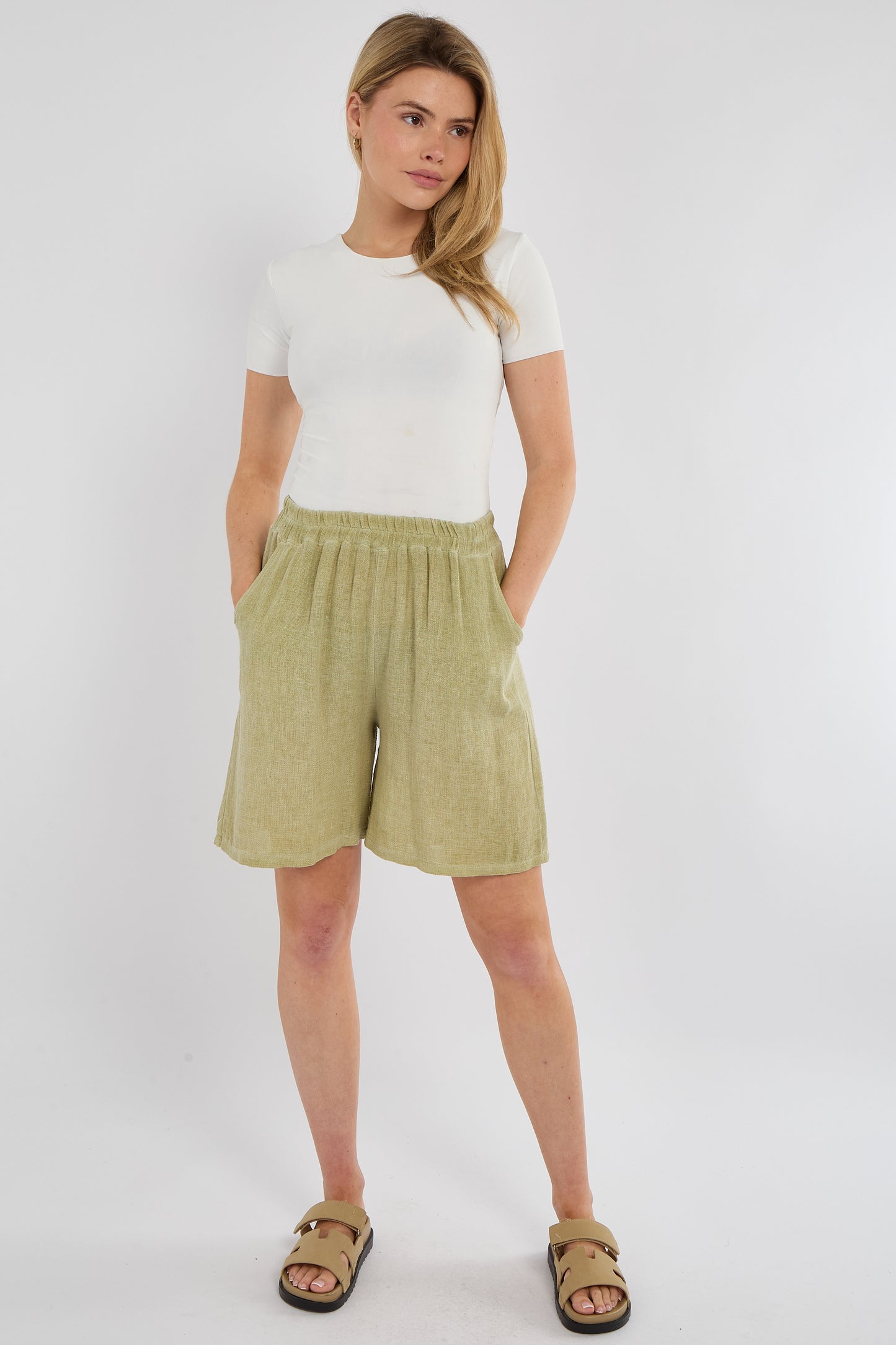WASHED LINEN ELASTICATED WAIST TWO POCKETS SHORTS