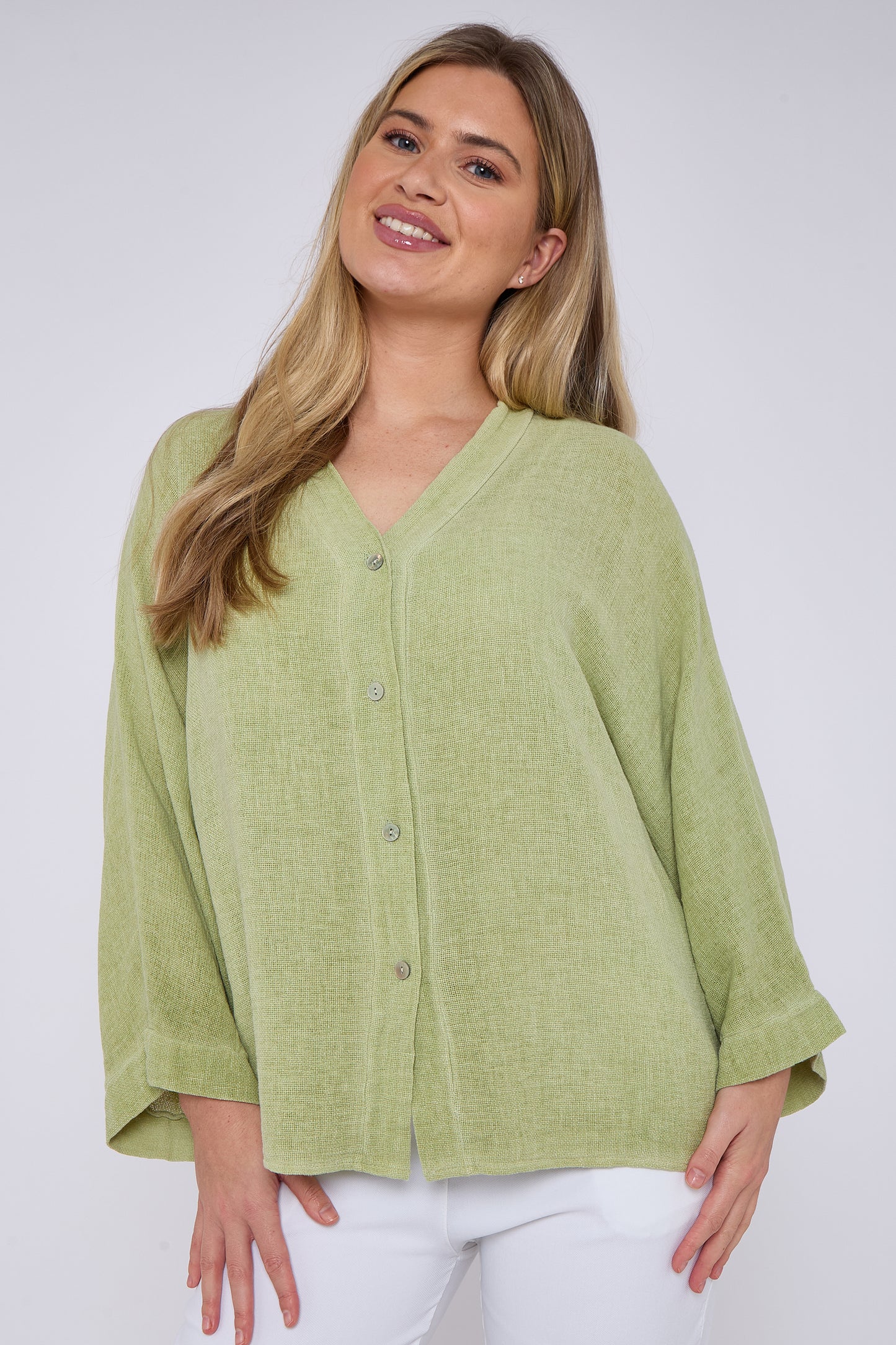 WASHED LINEN V-NECK BUTTON THROUGH TOP