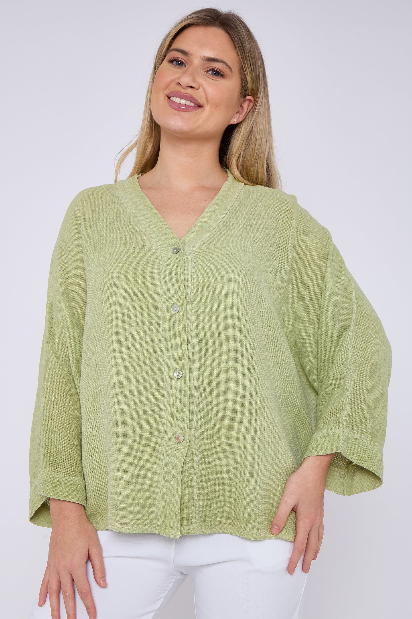 WASHED LINEN V-NECK BUTTON THROUGH TOP