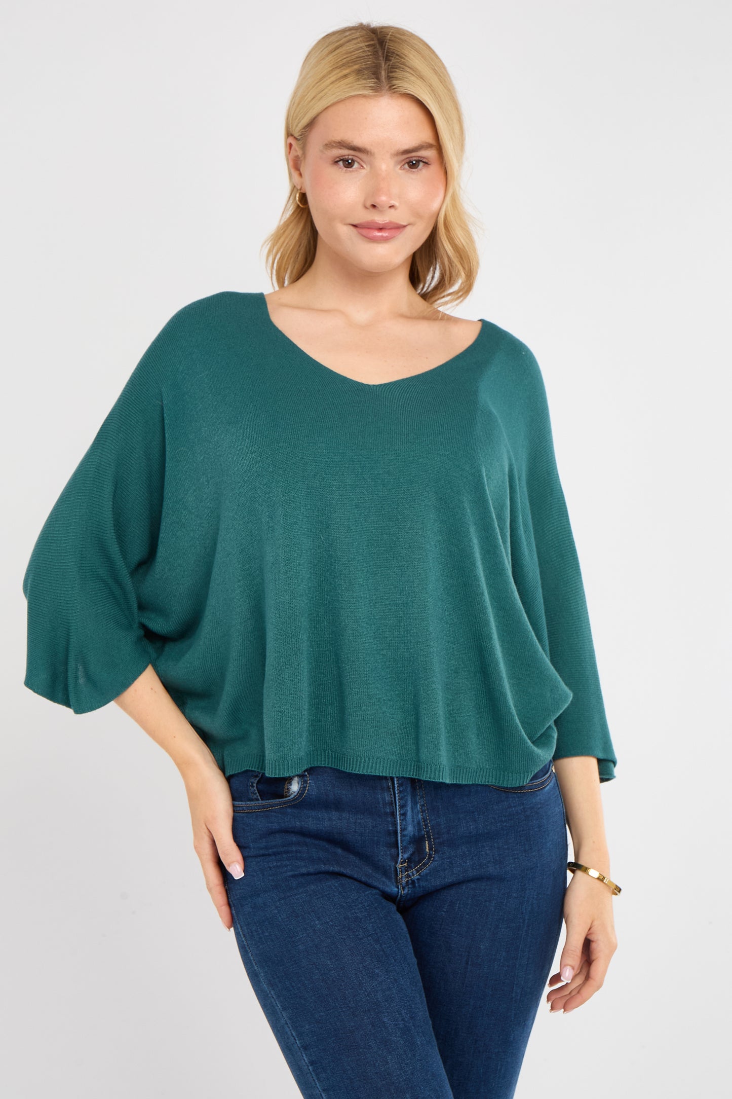 V-NECK SHORT SLEEVE TOP