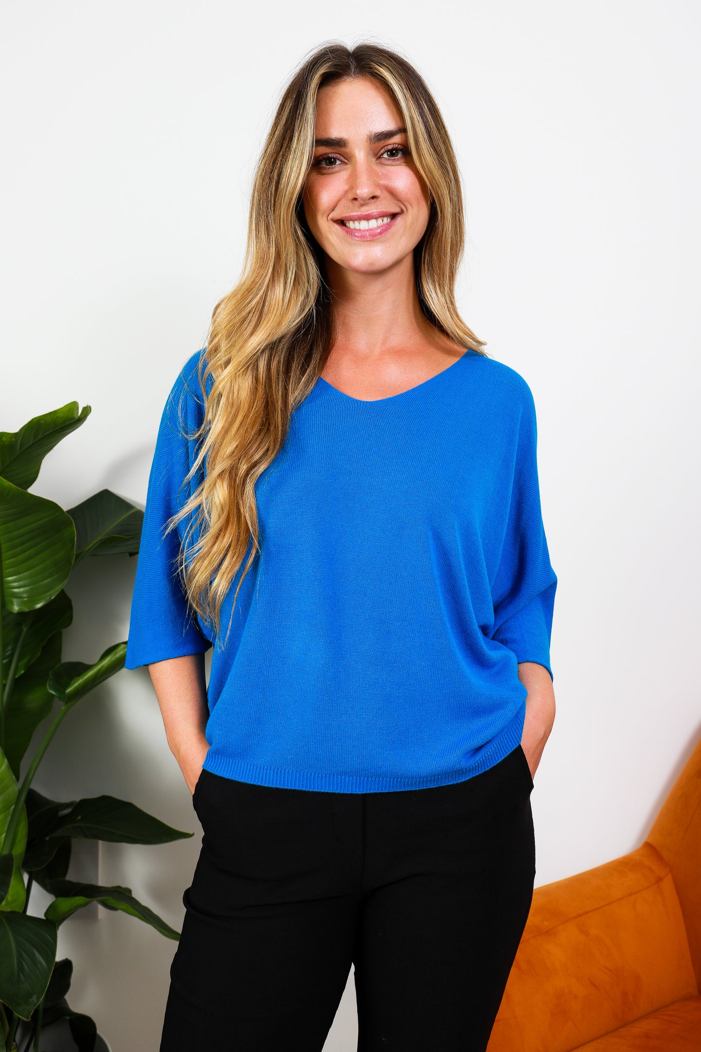 V-NECK SHORT SLEEVE TOP