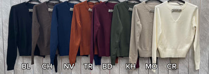 DIAMOND DETAIL V-NECK JUMPER