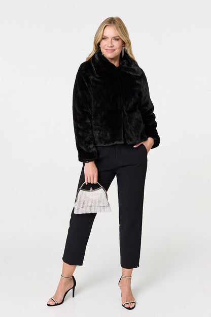 FAUX FUR COLLAR DETAIL CROPPED JACKET IN BLACK [8 PER PACK]