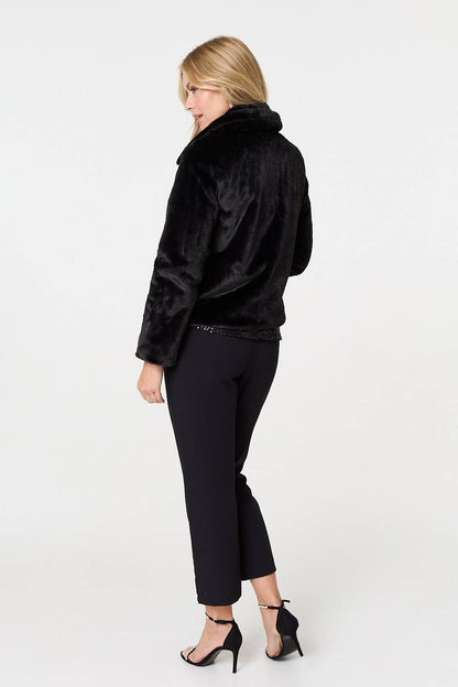 FAUX FUR COLLAR DETAIL CROPPED JACKET IN BLACK [8 PER PACK]