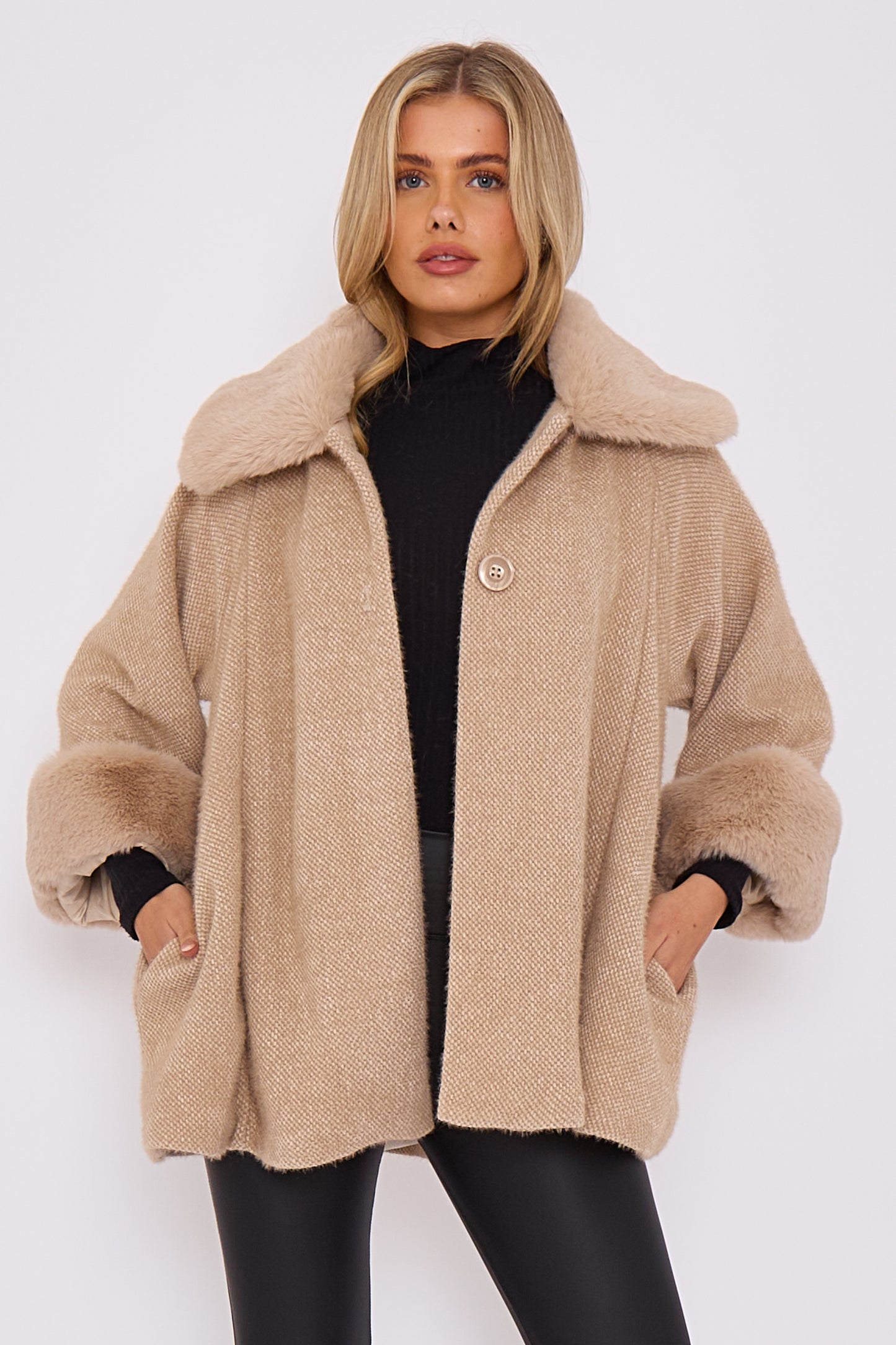 COLLAR FAUX FUR COAT