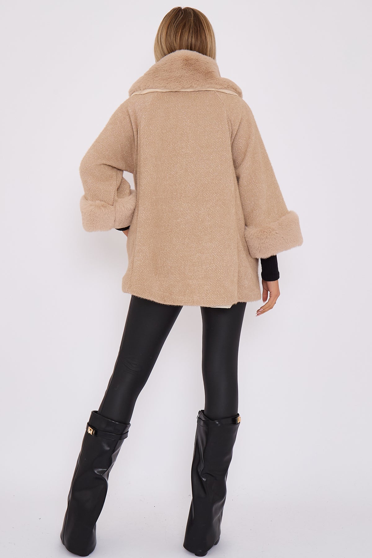 COLLAR FAUX FUR COAT