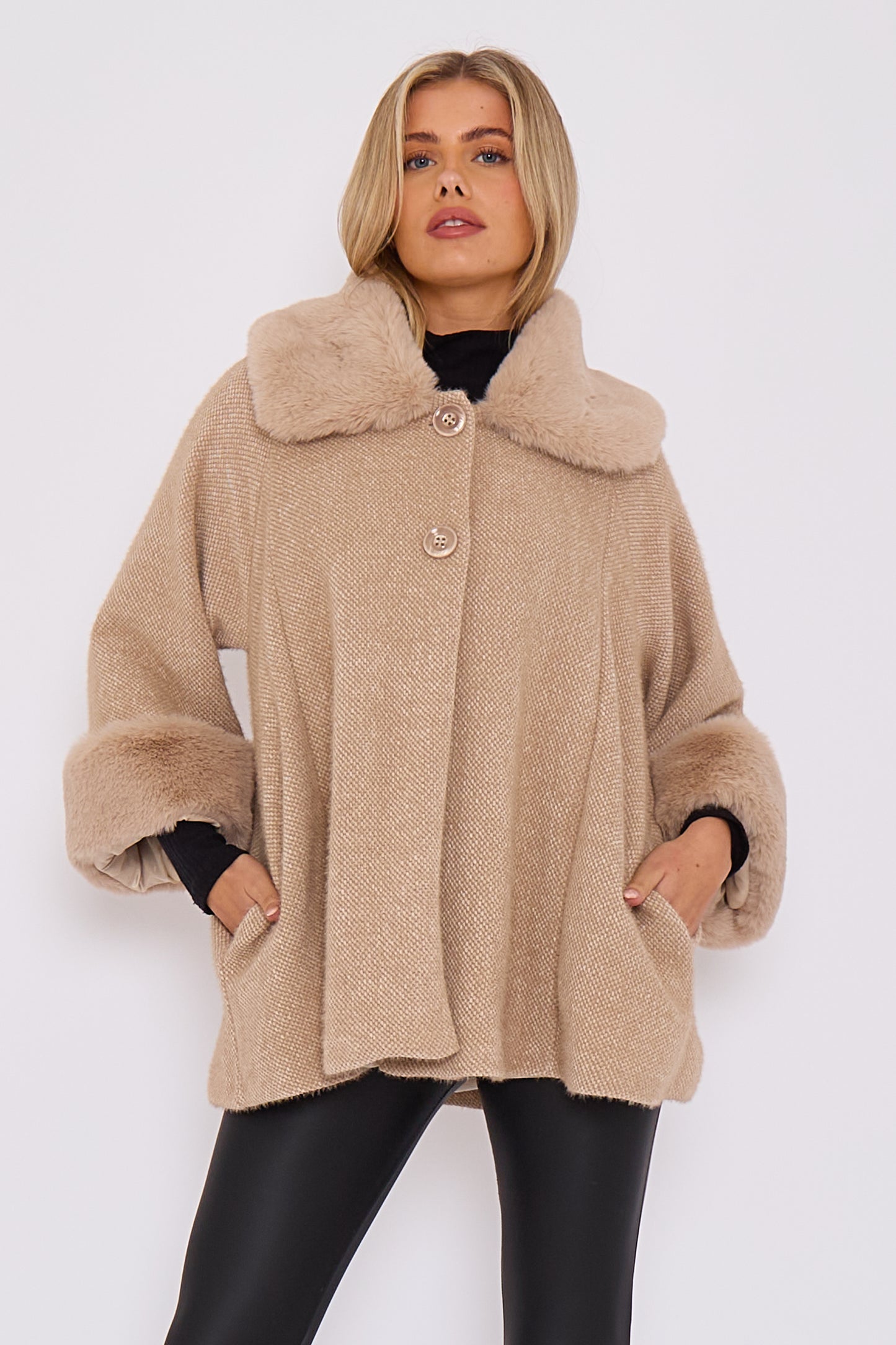 COLLAR FAUX FUR COAT