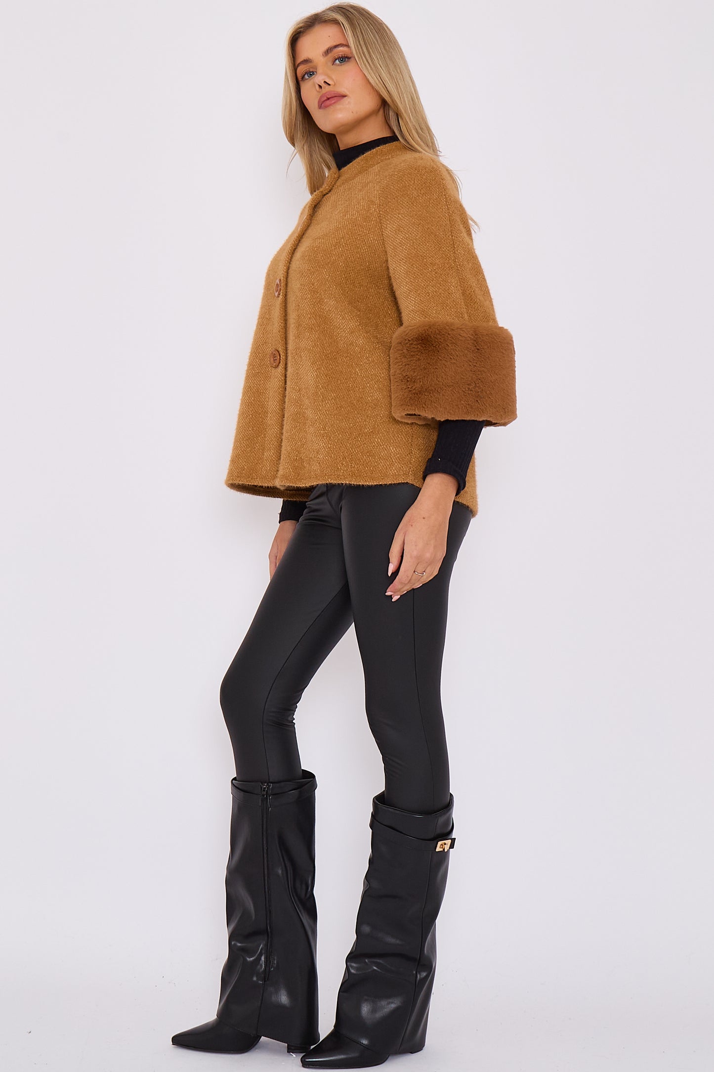 FAUX FUR SLEEVE JACKET