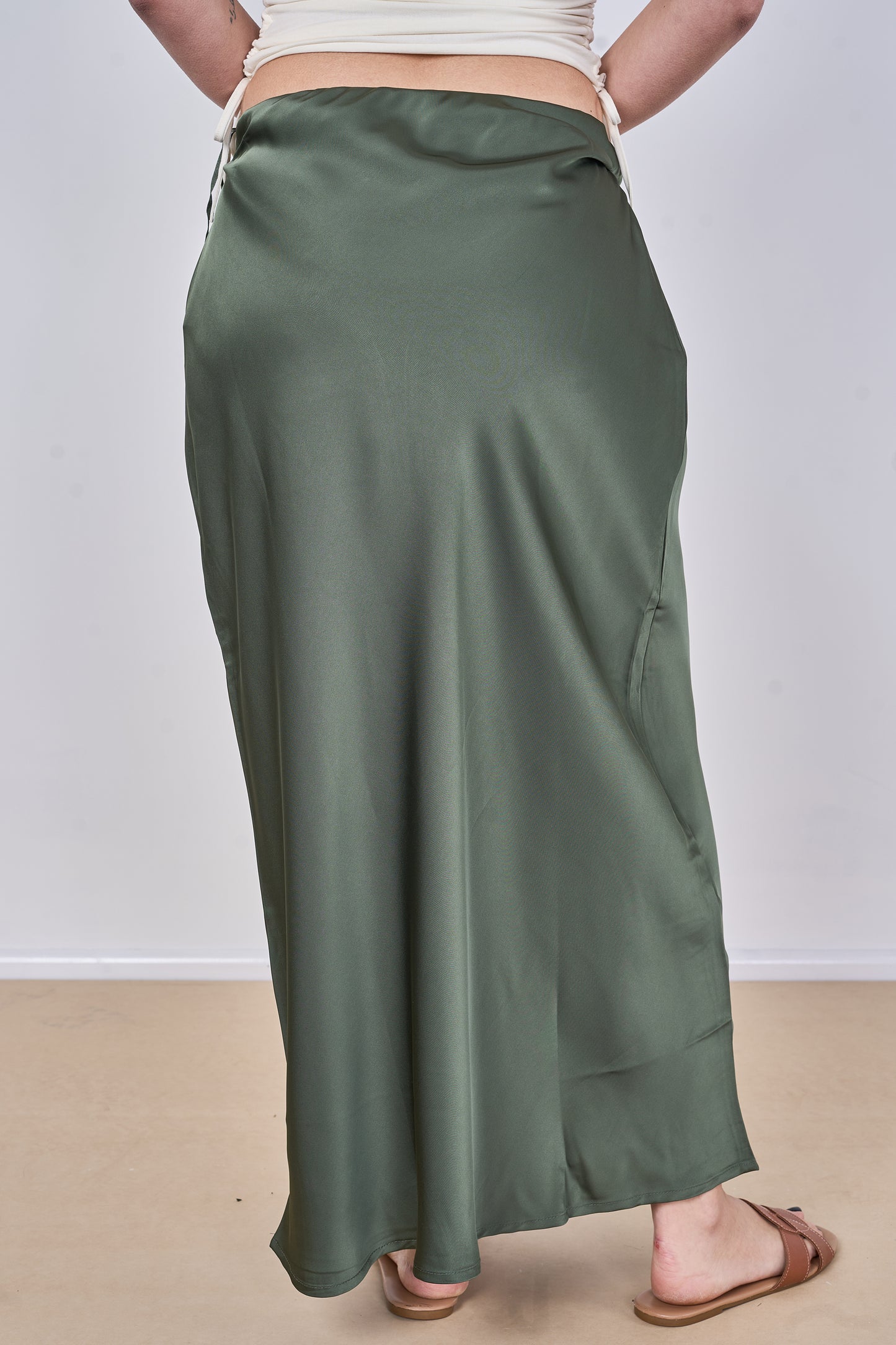 ELASTICATED WAIST PLAIN SATIN SKIRT [PK-2]