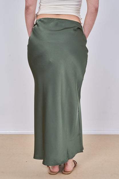 ELASTICATED WAIST PLAIN SATIN SKIRT [PK-2]