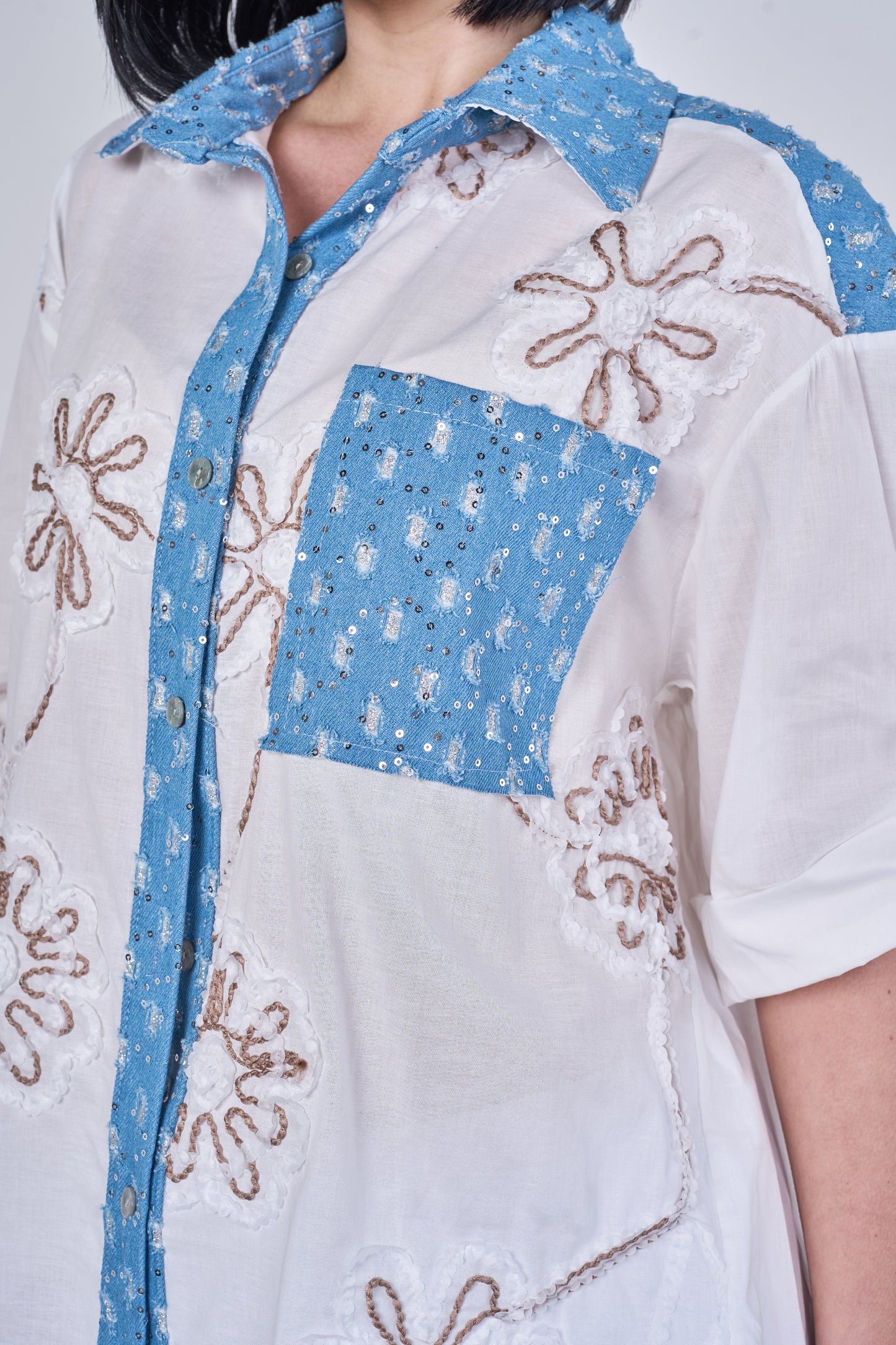 EMBOSSED DAISY SEQUINNED ONE POCKET DENIM COTTON SHIRT