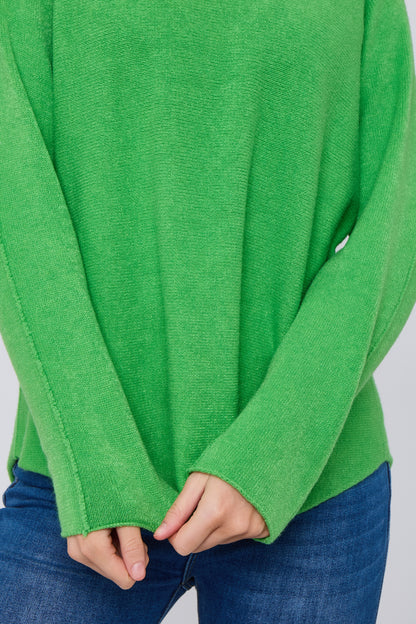 CLASSIC V-NECK JUMPER