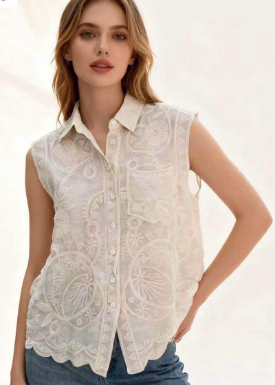 EMBROIDERED FLORAL ONE POCKET SLEEVELESS SHIRT