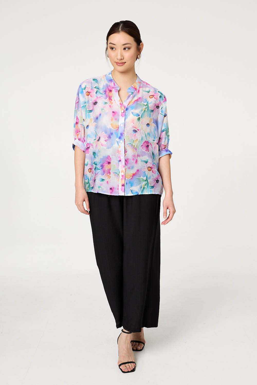 FLORAL CURVE HEM COLLARLESS BLOUSE [PK-8]