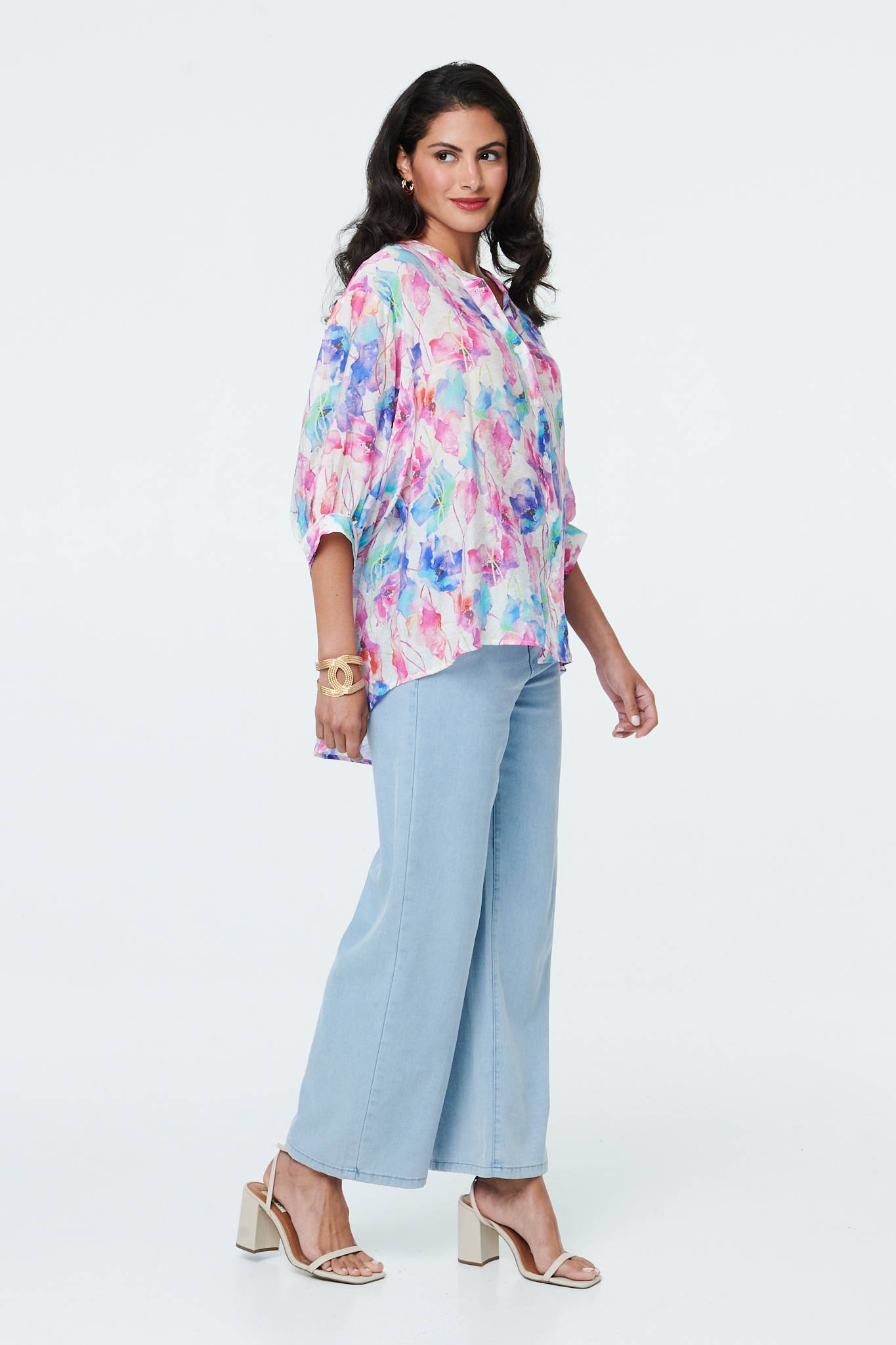 FLORAL BUTTON BACK 3/4 SLEEVE BLOUSE